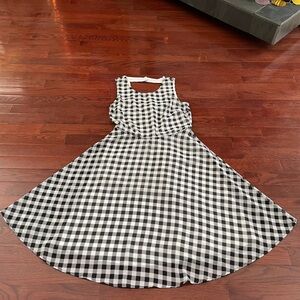 Ricki’s Women’s Black and White Gingham Sleeveless Dress 🖤🤍 (size 2)